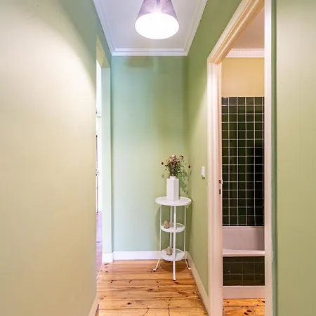 아파트 In The Typical Neighborhood- Graca *