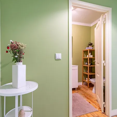Apartamento In The Typical Neighborhood- Graca Lisboa