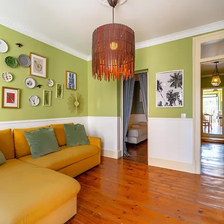 In The Typical Neighborhood- Graca リスボン